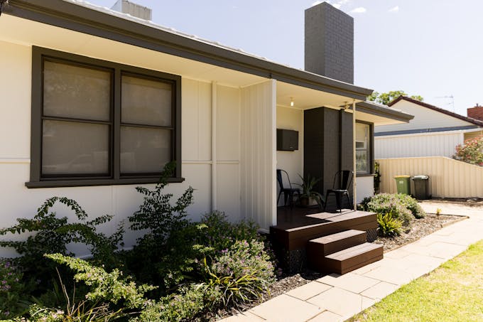 8 Jubilee Street, Merredin, WA, 6415 - Image 1