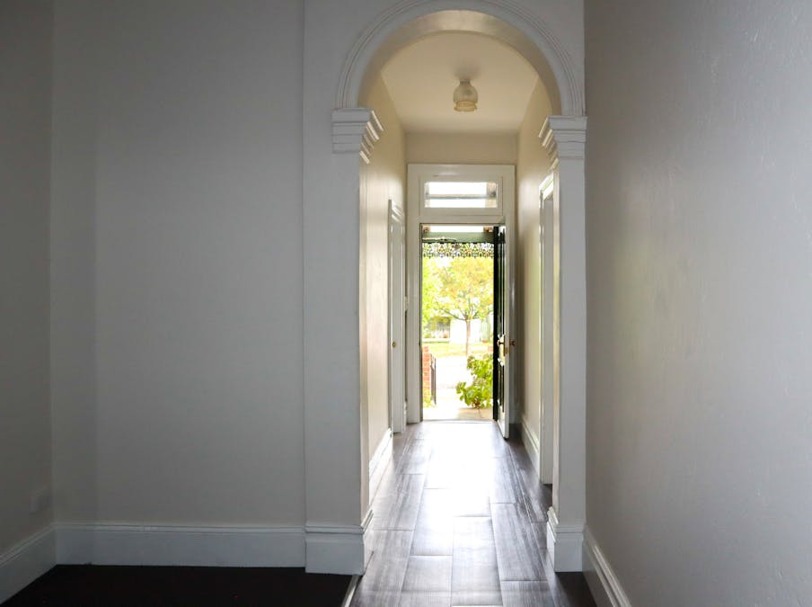 5a Gladstone Street, Bathurst, NSW, 2795 - Image 3