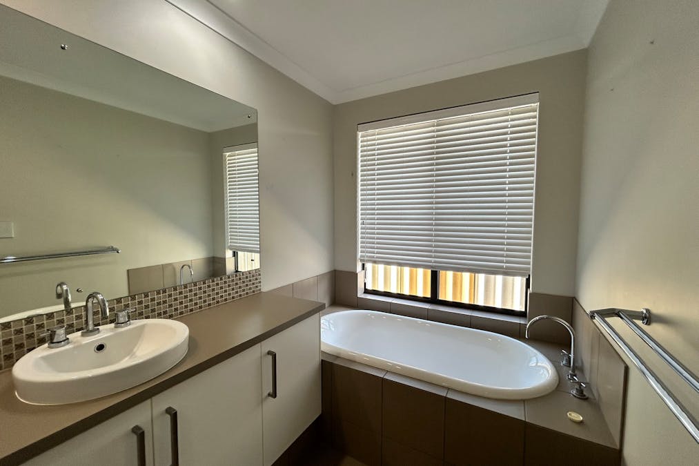 147 Dalyellup Boulevard, Dalyellup, WA, 6230 - Image 12