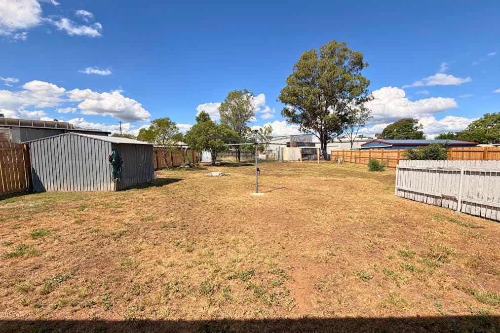 3  McQueen Street, Dalby, QLD, 4405 - Image 11