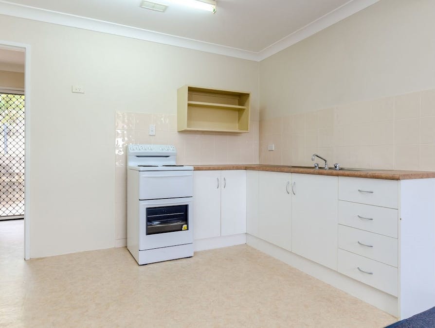 3/17 Bayne Street, West Gladstone, QLD, 4680 - Image 2