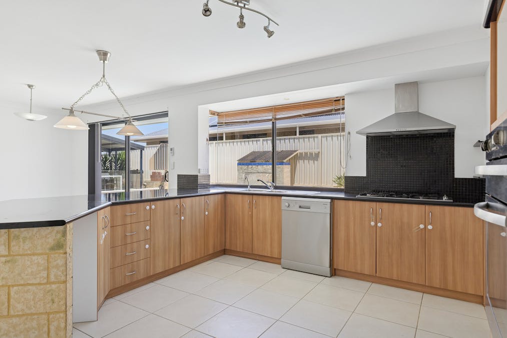 57 Baskerville Crescent, Baldivis, WA, 6171 - Image 2