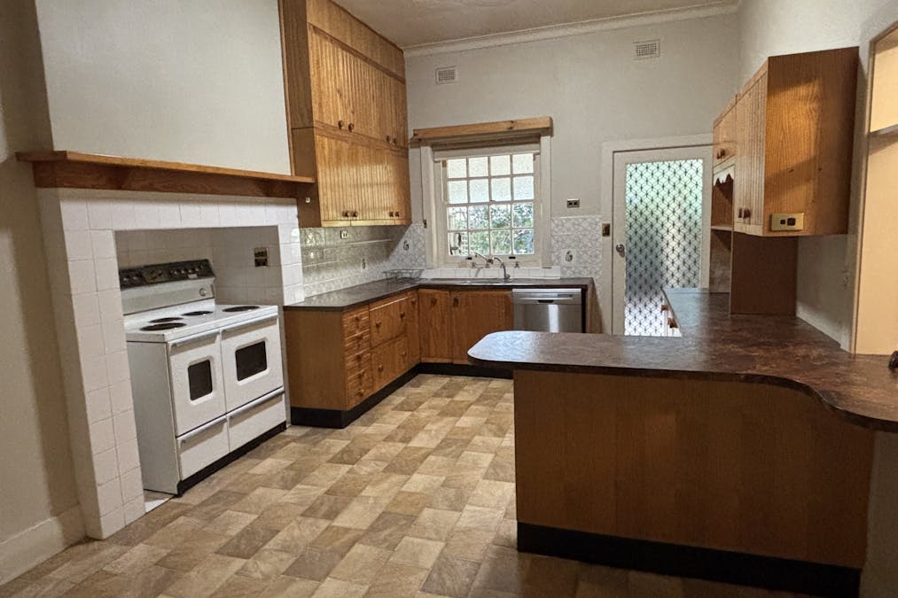 10 Ral Ral Avenue, Renmark, SA, 5341 - Image 10