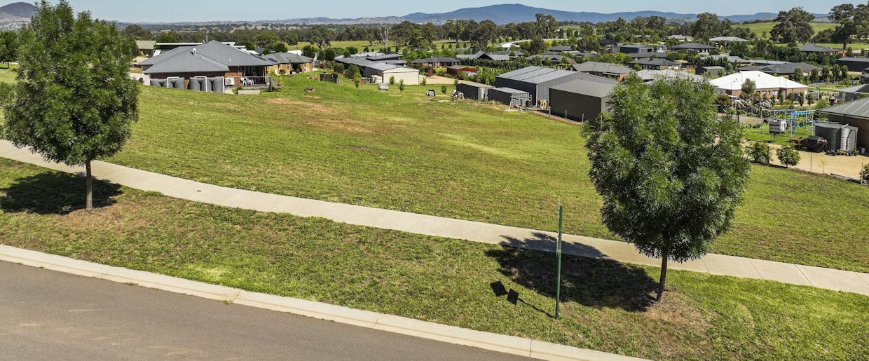 21   Lomandra Way, Mansfield, VIC, 3722 - Image 1