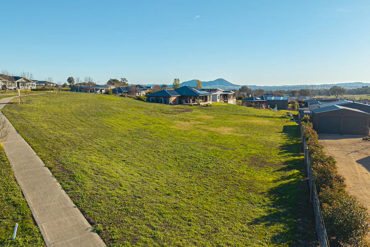 21 Lomandra Way — photo 6 of 16