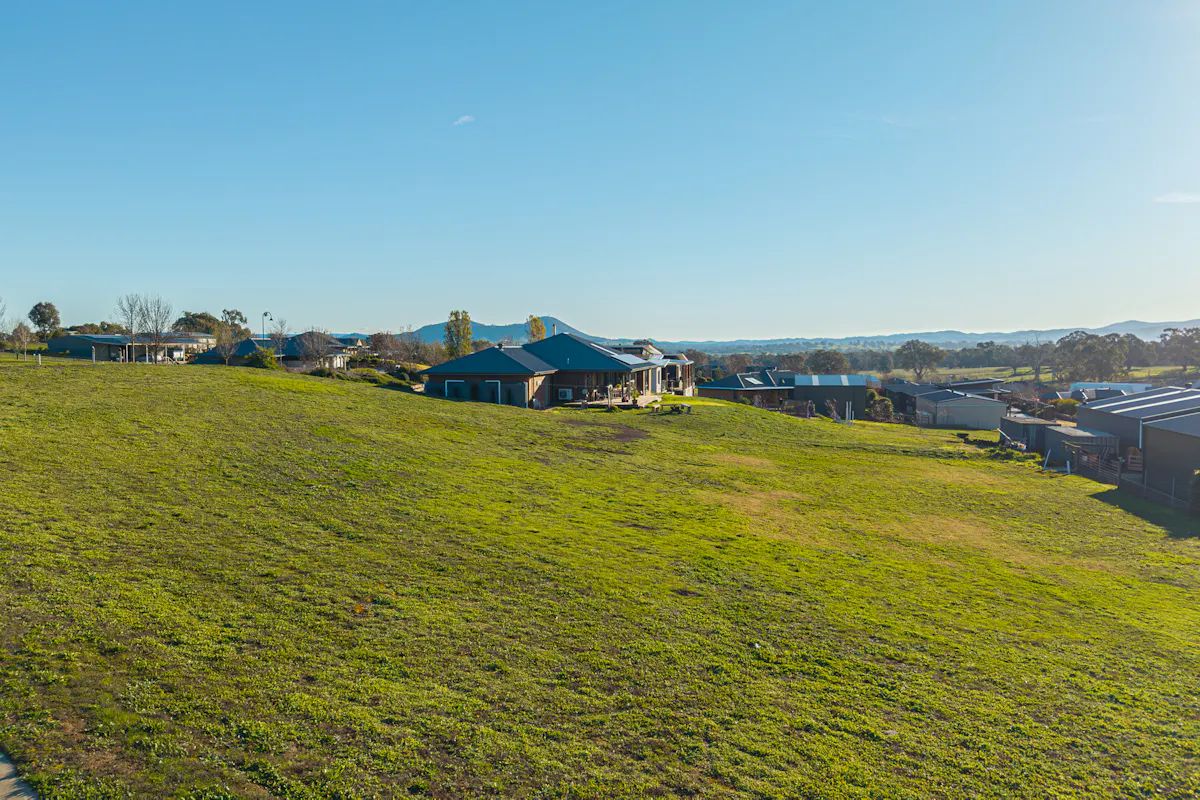 21 Lomandra Way — photo 13 of 16