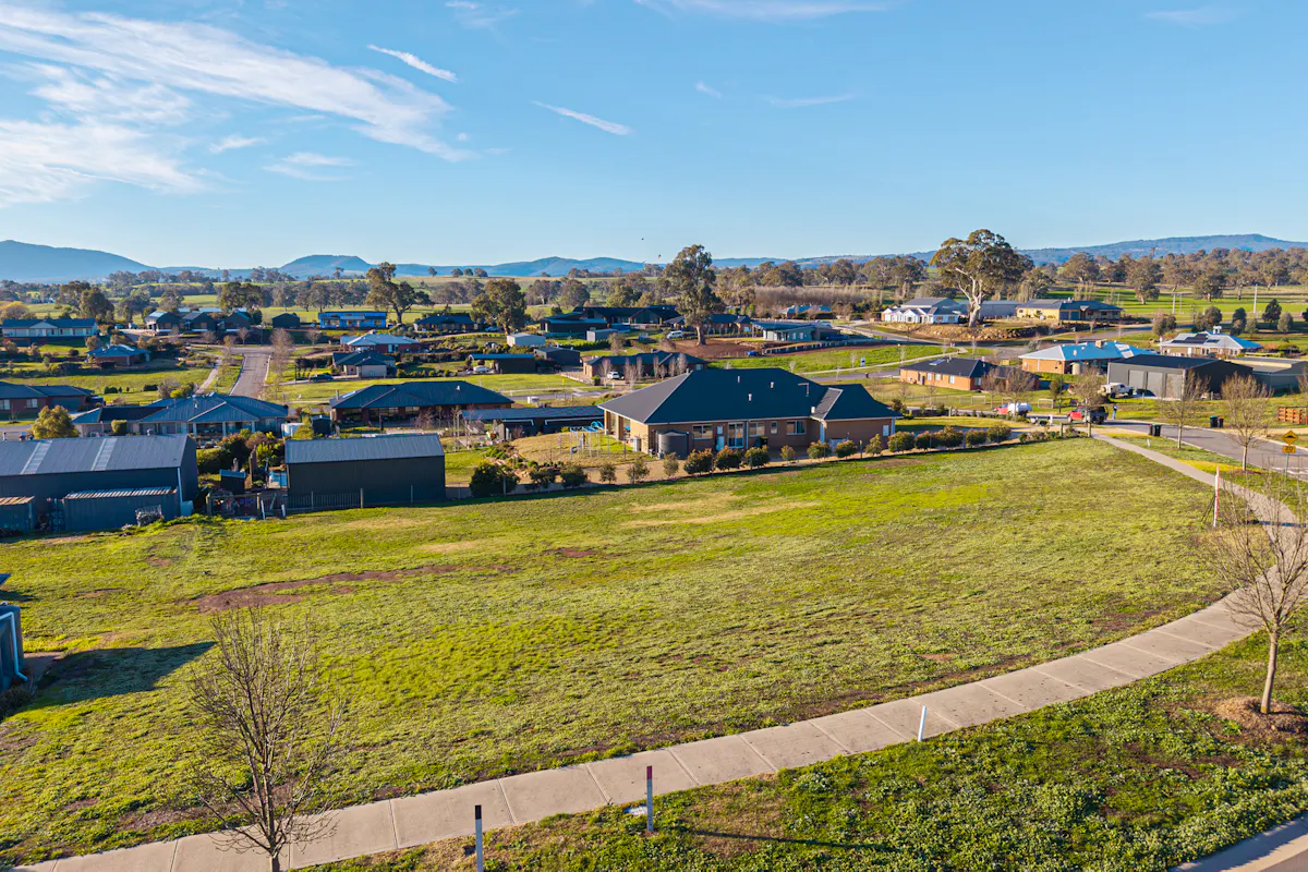 21 Lomandra Way — photo 15 of 16