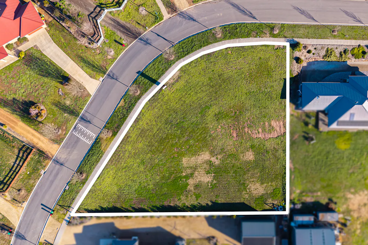 21 Lomandra Way — photo 4 of 16