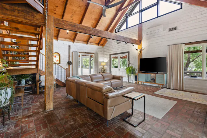 14 Campagnolos Road, Mansfield, VIC, 3722 - Image 1