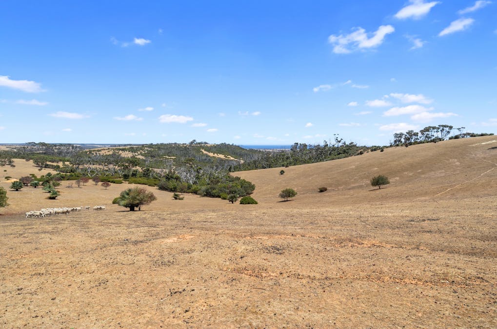 518 Range Road, Stokes Bay, SA, 5223 - Image 22