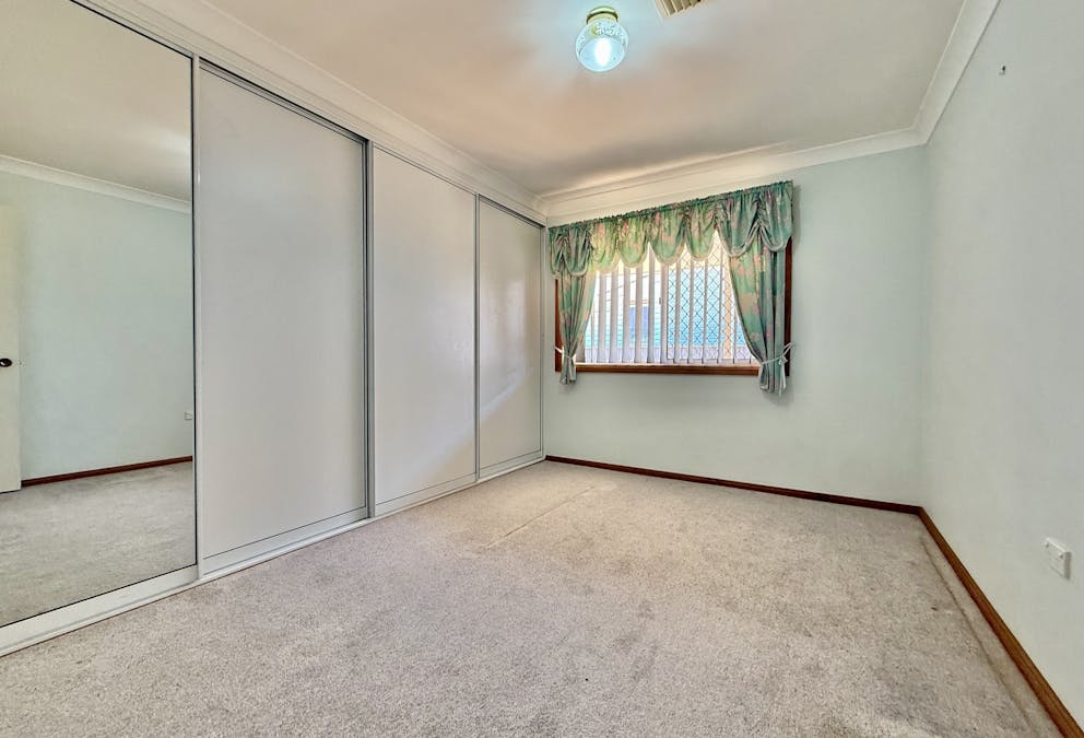 8 Armstrong Street, Parkes, NSW, 2870 - Image 4