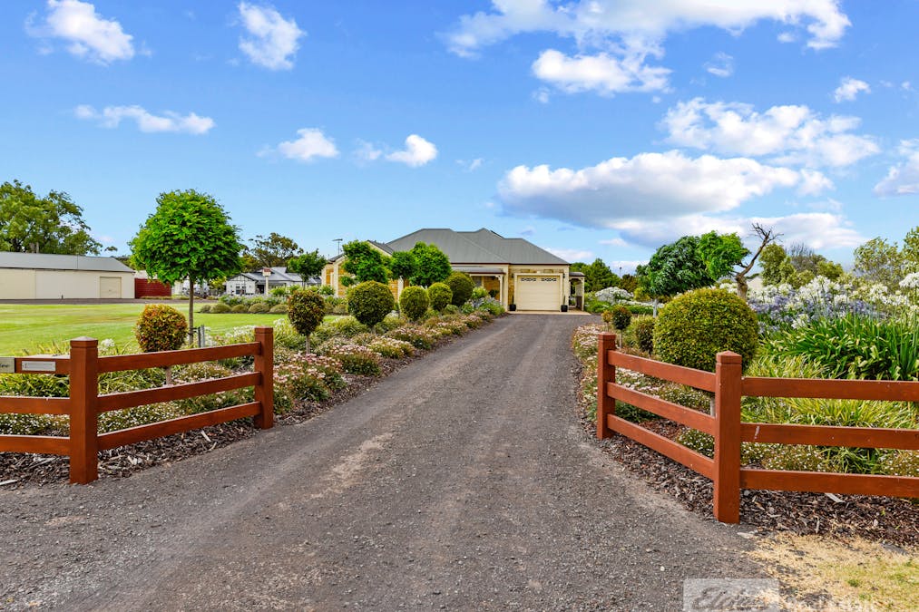 25 Sutherland Road, Millicent, SA, 5280 - Image 11