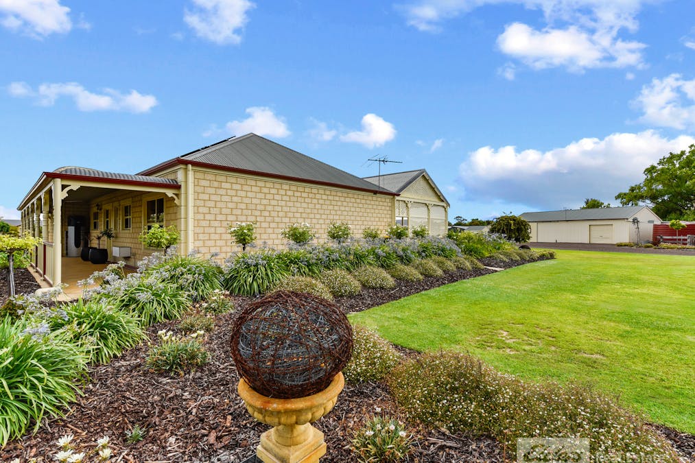 25 Sutherland Road, Millicent, SA, 5280 - Image 33