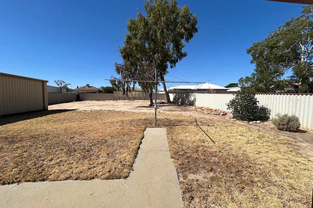 73 Endersbee Street, Merredin, WA, 6415 - Image 12