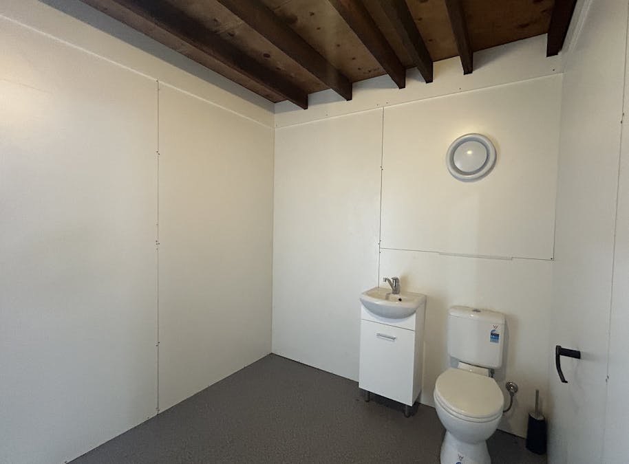 22 Luscombe Street, New Auckland, QLD, 4680 - Image 9