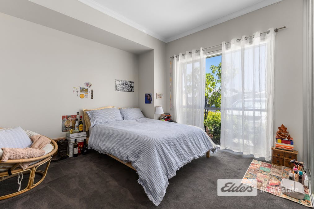 27 Gutmann Parkway, Dalyellup, WA, 6230 - Image 17