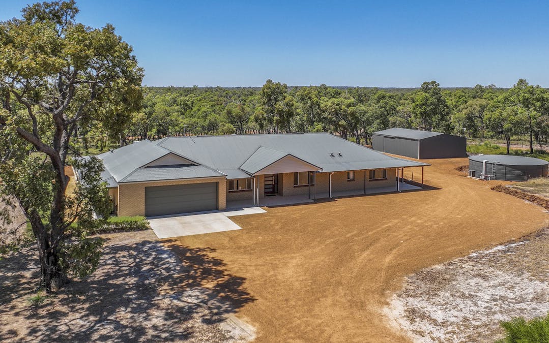 131 Chardonnay Drive, Lower Chittering, WA, 6084 - Image 2