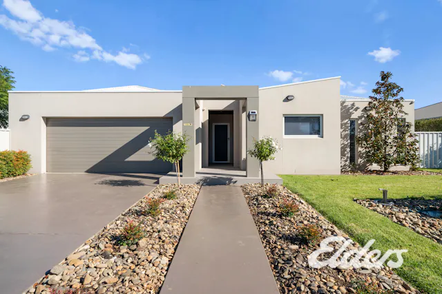 5 Linda Crescent — photo from Elders Real Estate Yarrawonga