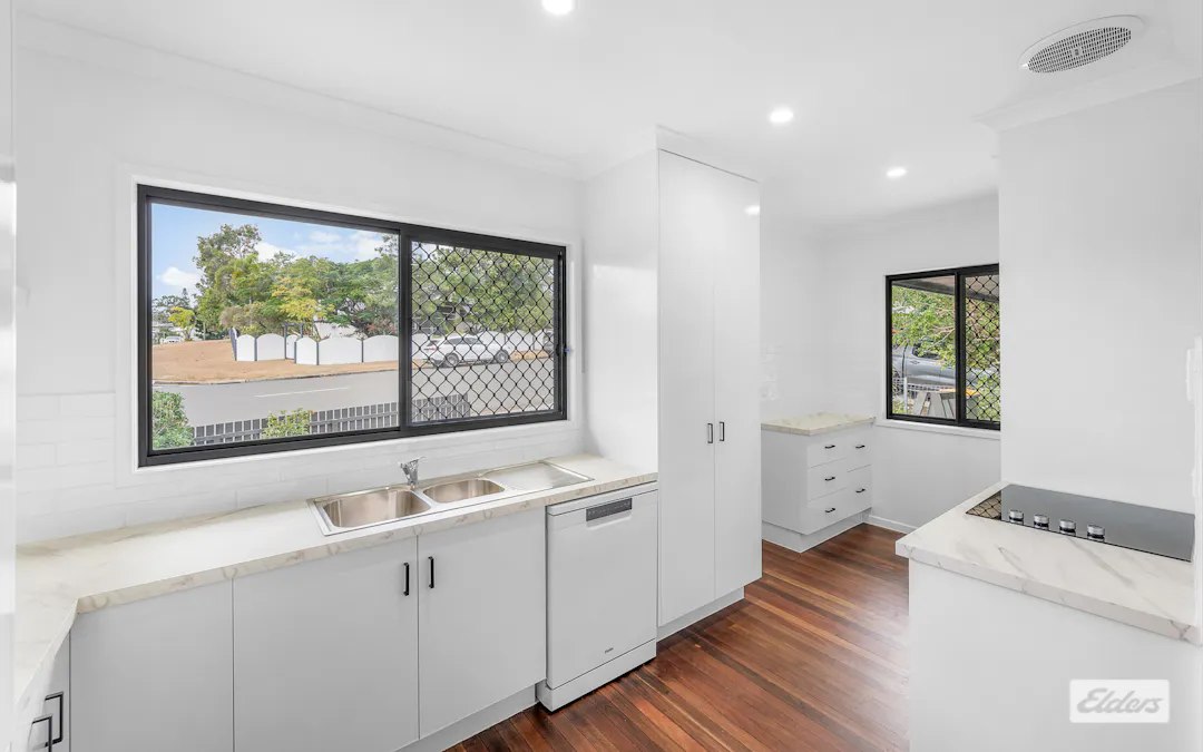 15 Boles Street, West Gladstone, QLD, 4680 - Image 9