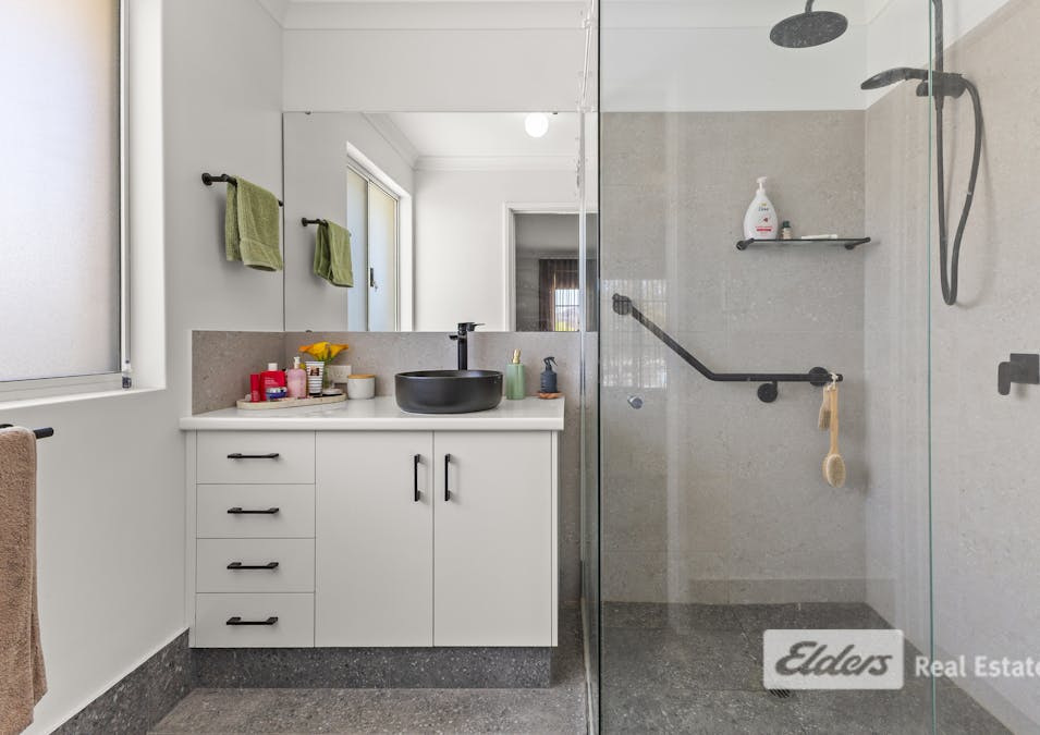 78 Barnes Avenue, Australind, WA, 6233 - Image 3