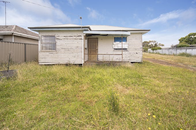 26 McPhee Street, Hamilton, VIC, 3300 - Image 1