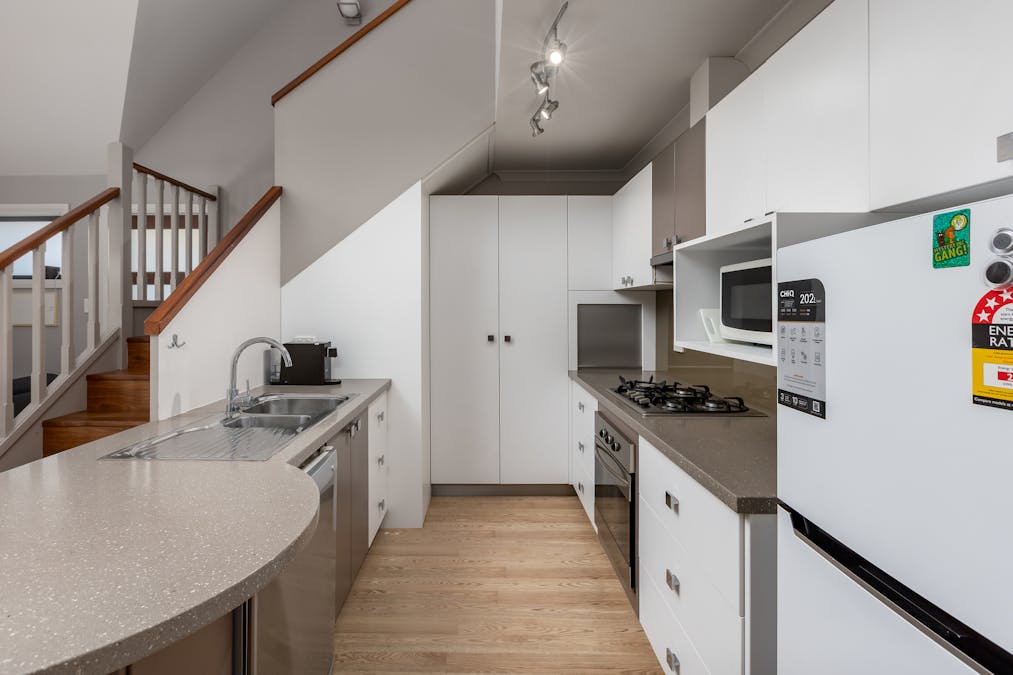 2/106 Forrest Avenue, South Bunbury, WA, 6230 - Image 5