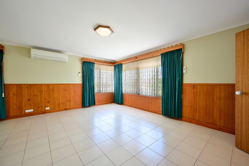 9 Constable Place, Whyalla Norrie, SA, 5608 - Image 6