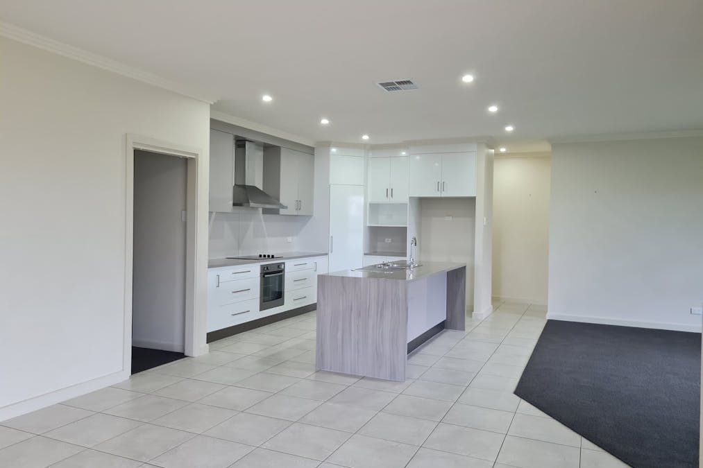 11 Tasman Court, Mount Gambier, SA, 5290 - Image 1