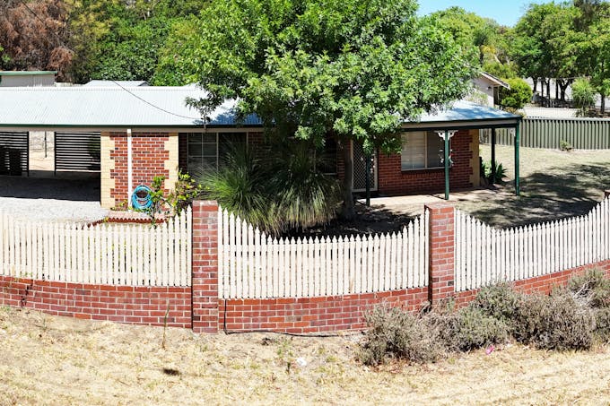 10 Oakley Place, Medina, WA, 6167 - Image 1