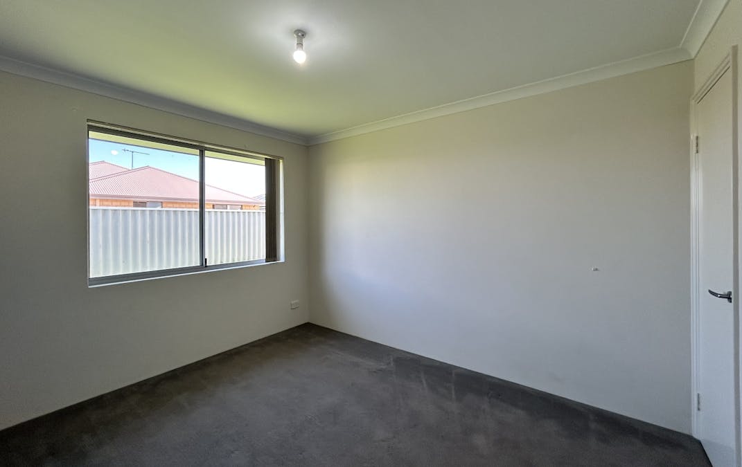 5 Ferndale Avenue, Dalyellup, WA, 6230 - Image 2