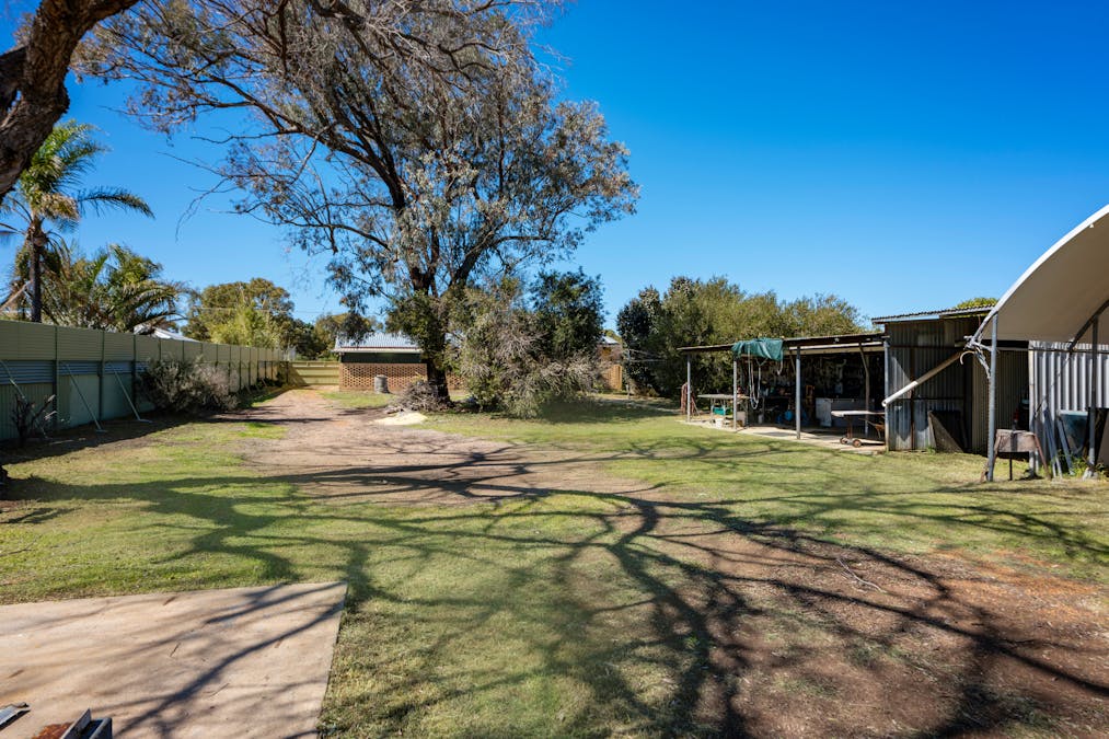 13 Alexander Drive, Glenfield, WA, 6532 - Image 21