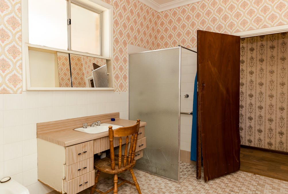 1 Harling Street, Merredin, WA, 6415 - Image 15