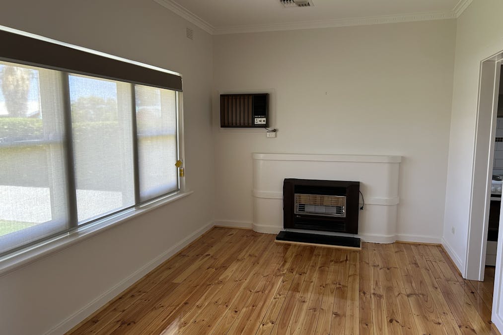74 Sixteenth Street, Renmark, SA, 5341 - Image 4