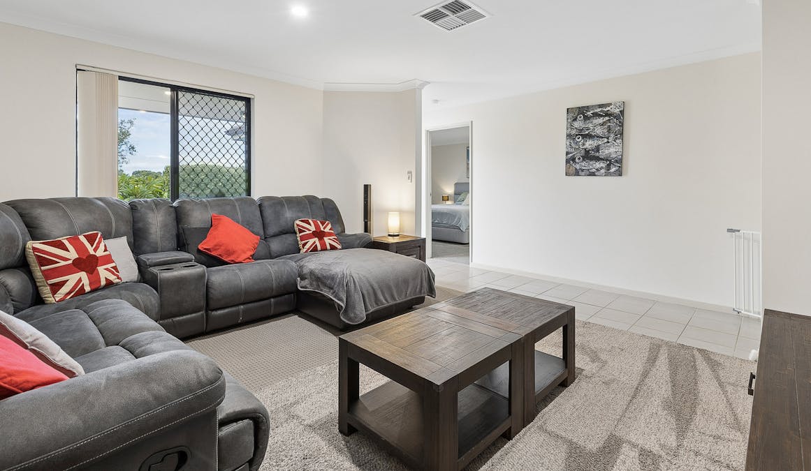 37 Pamplona Boulevard, Port Kennedy, WA, 6172 - Image 9