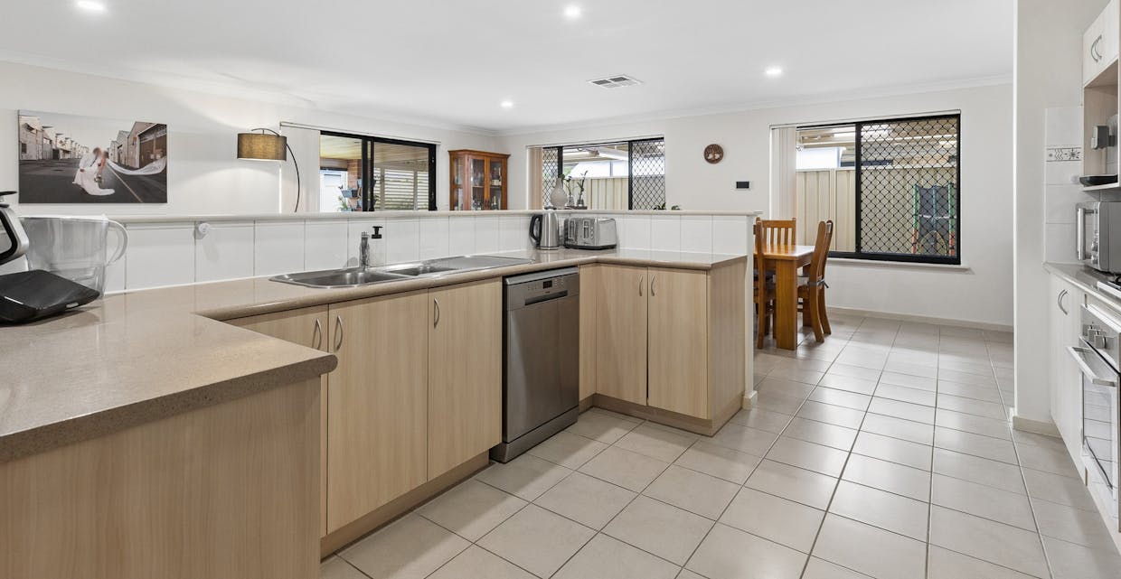 37 Pamplona Boulevard, Port Kennedy, WA, 6172 - Image 3