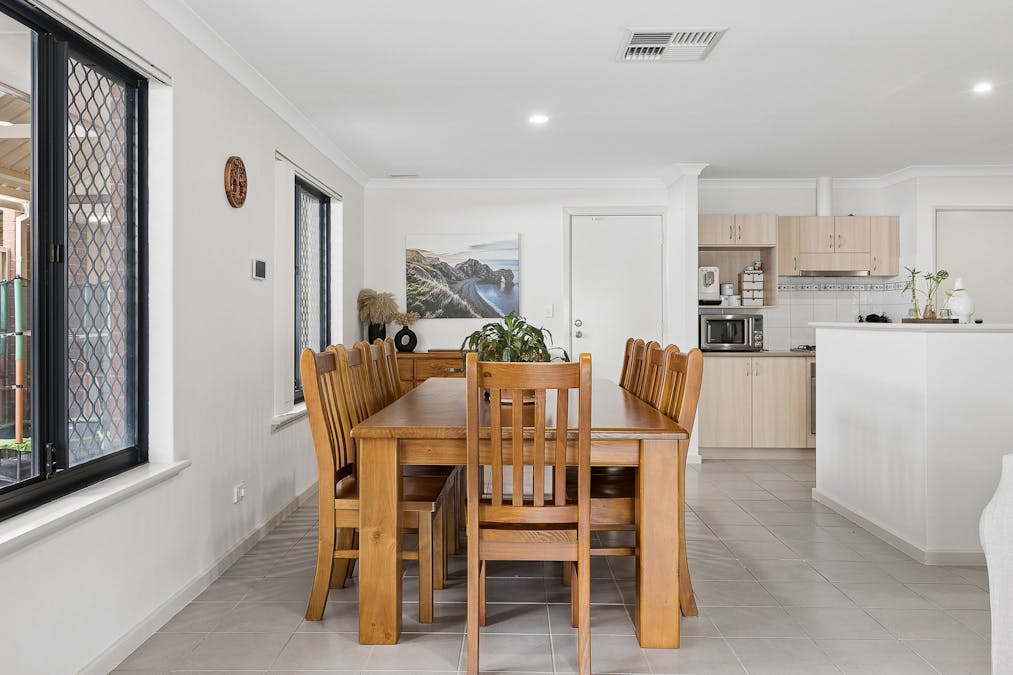 37 Pamplona Boulevard, Port Kennedy, WA, 6172 - Image 4