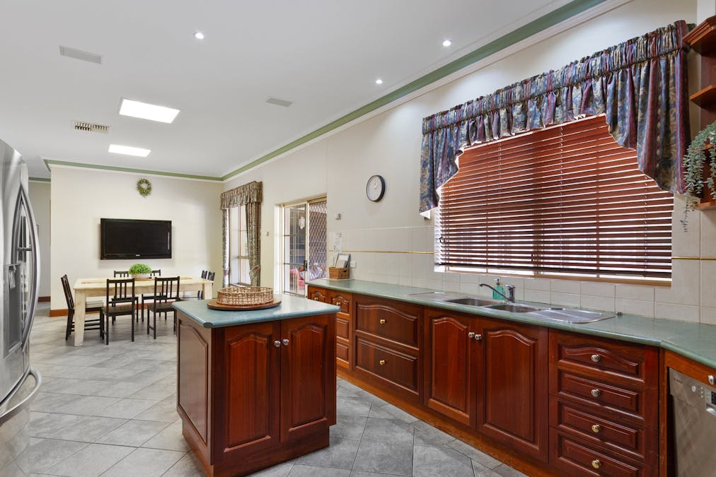 8 New Road, Clare, SA, 5453 - Image 8