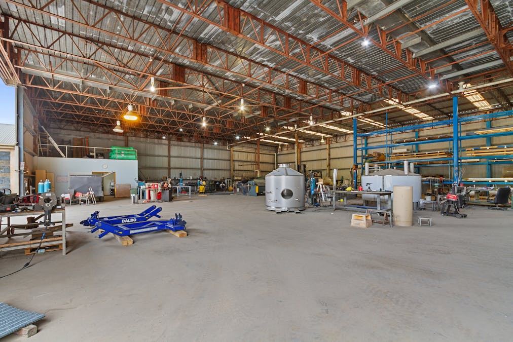 8 New Road, Clare, SA, 5453 - Image 29