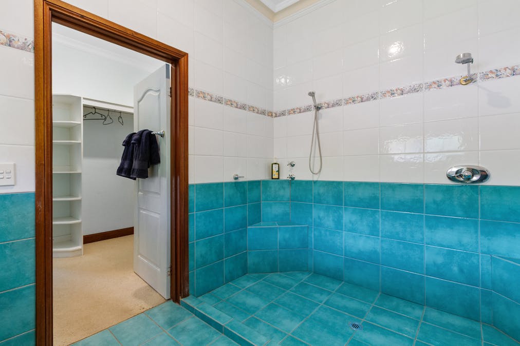 8 New Road, Clare, SA, 5453 - Image 13