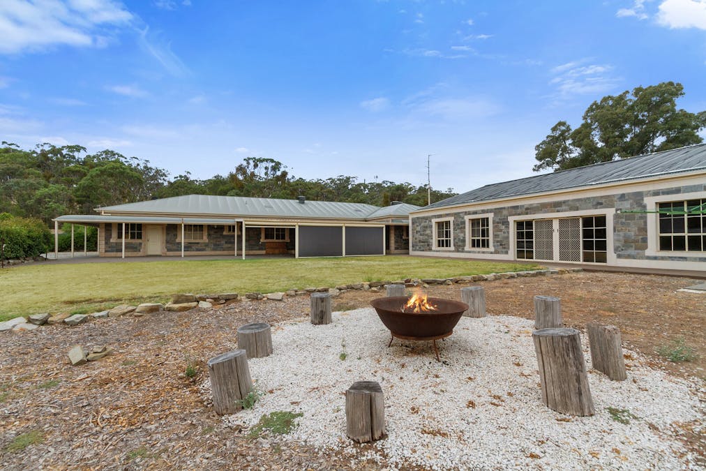 8 New Road, Clare, SA, 5453 - Image 24