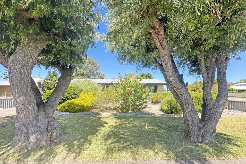 132 Burton Road, Castletown, WA, 6450 - Image 17