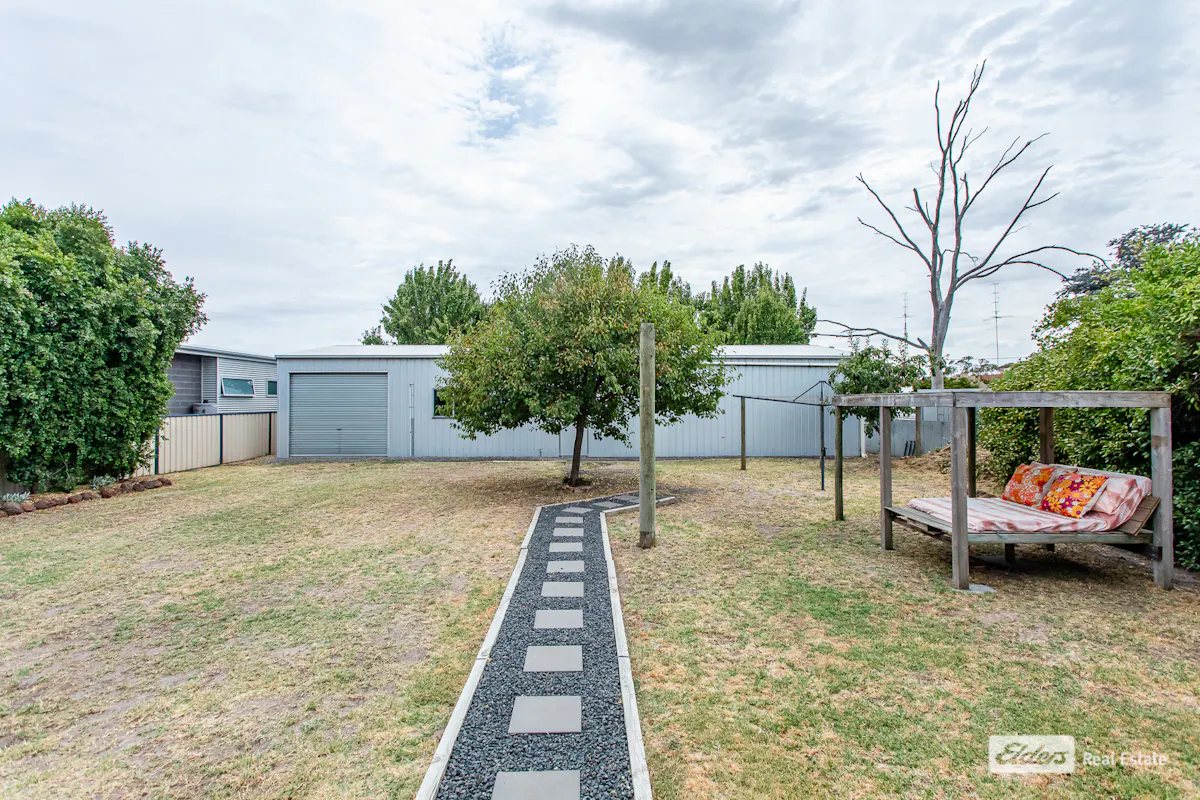 32 Edinburgh Road — photo 18 of 21