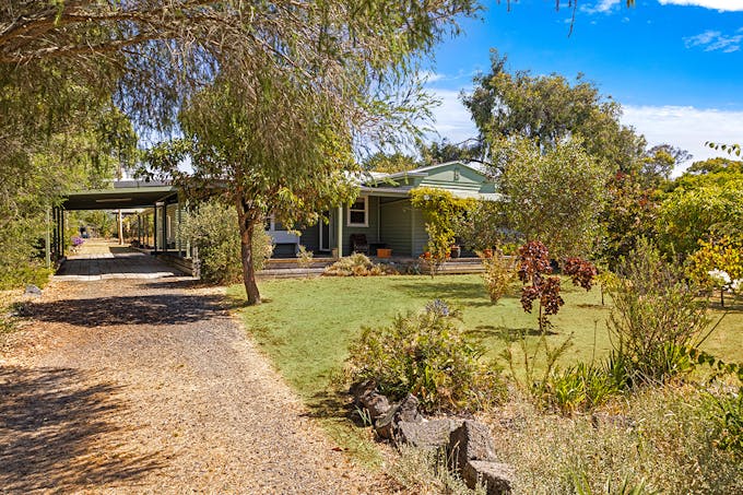 77 Martin Street, Dunkeld, VIC, 3294 - Image 1