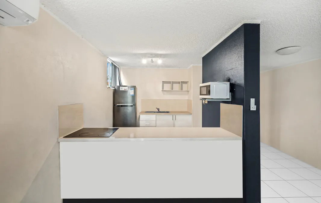 6/150 Mitchell Street, North Ward, QLD, 4810 - Image 4