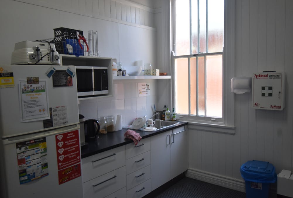 13 Main Street, Proserpine, QLD, 4800 - Image 17