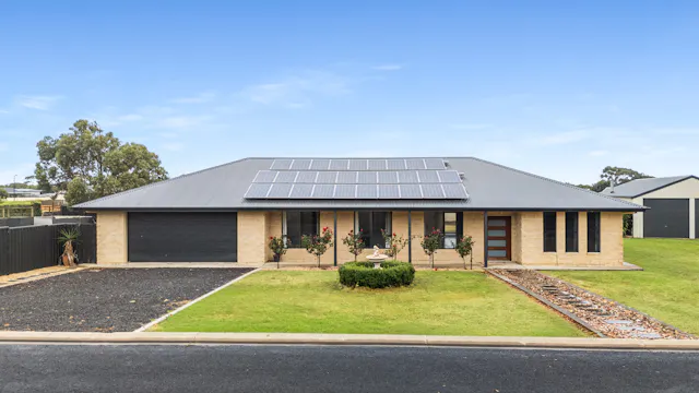 23-25 Bryan Street — photo from Elders Real Estate Mount Gambier