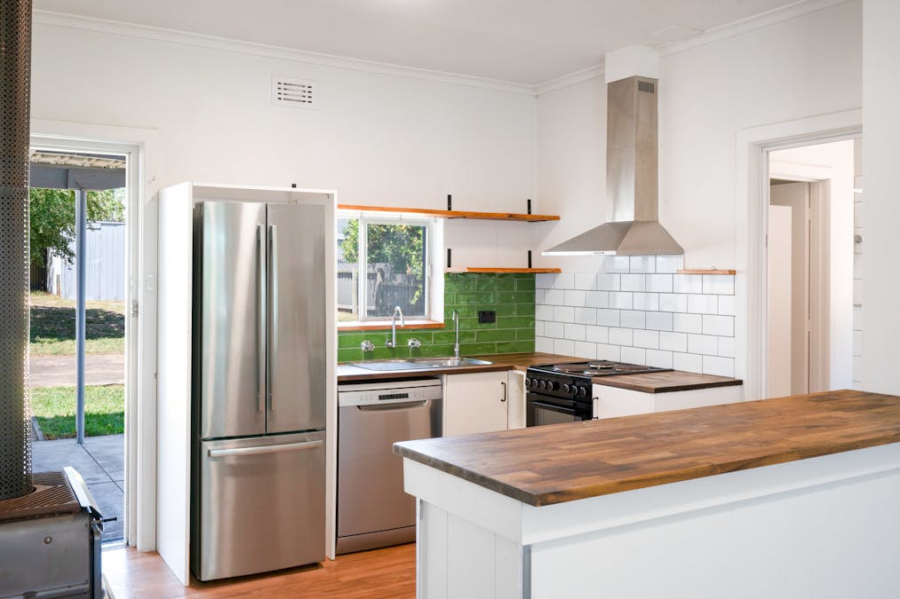 12 Chauvel Street, Mount Gambier, SA, 5290 - Image 2