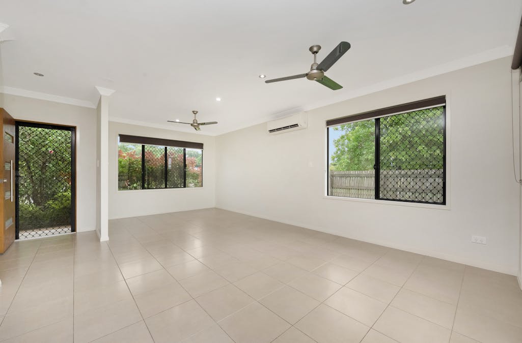 27  Summergold Street, Mount Low, QLD, 4818 - Image 4