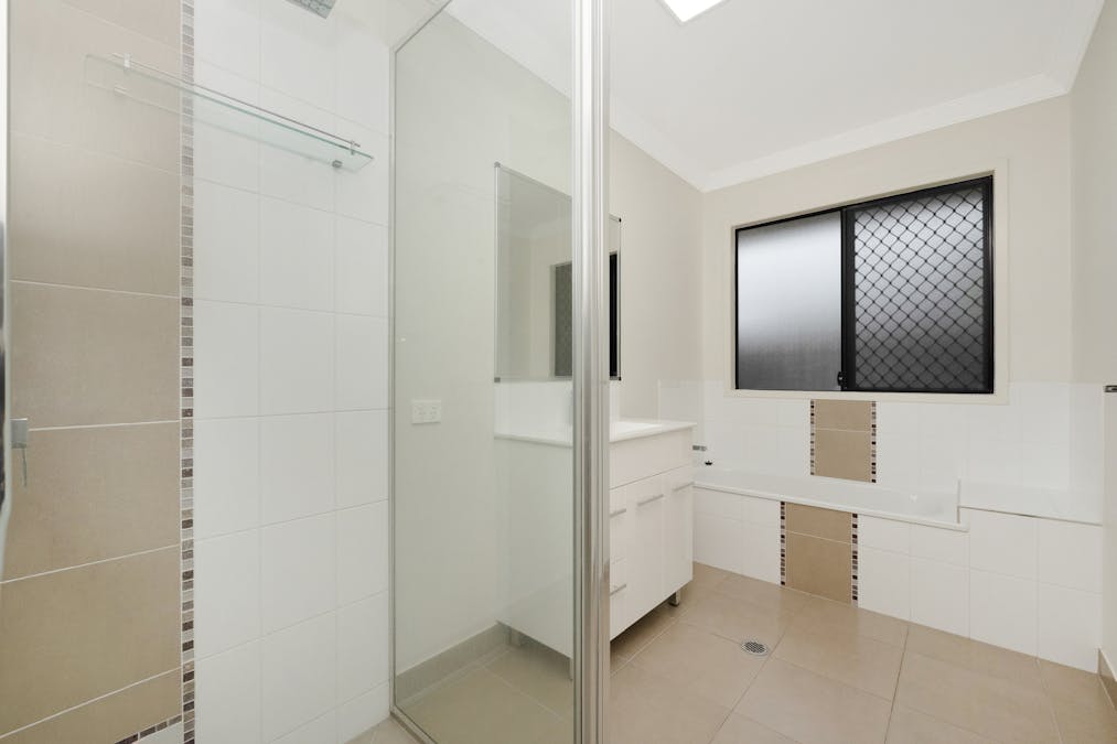 27  Summergold Street, Mount Low, QLD, 4818 - Image 7