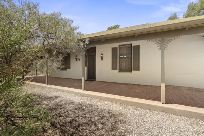 16 McIntosh Street, Loxton, SA, 5333 - Image 1